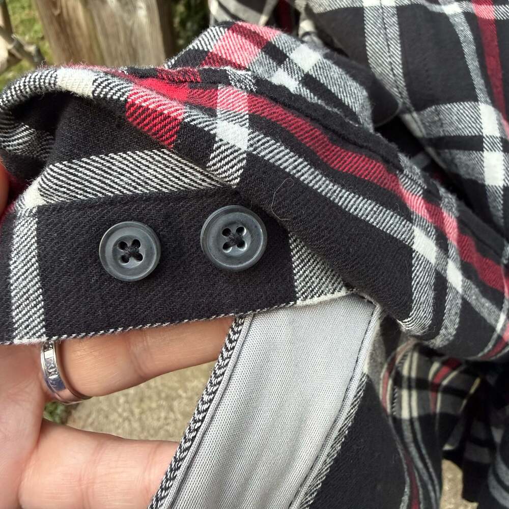 Duluth Trading Co Women's Crosscut Performance Flannel Glasses Wiper Shirt XL - Picture 5 of 5